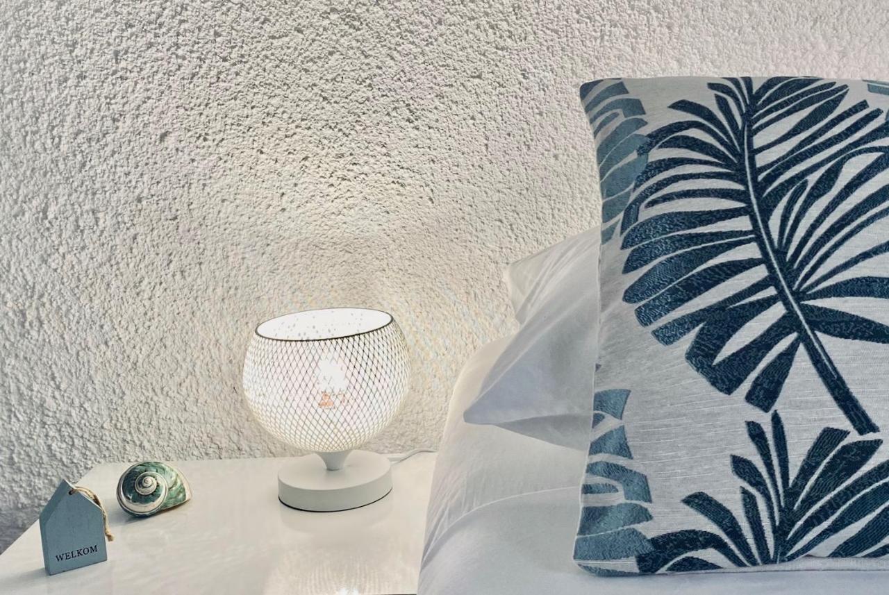 Historic Building The Palm Backyard Studio-Apartment Willemstad, Curacao Feel Home Away From Home ภายนอก รูปภาพ